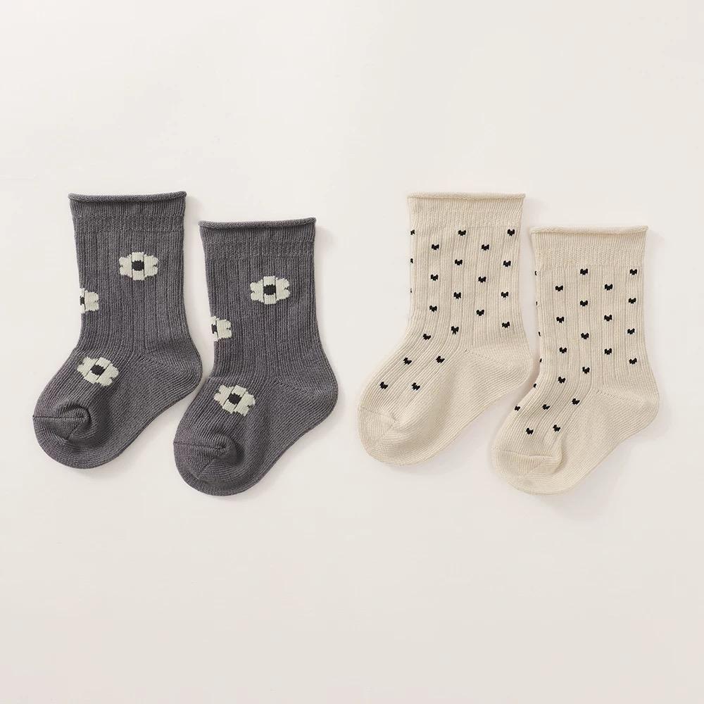 2 Pack Socks – Grey Floral & Beige Hearts