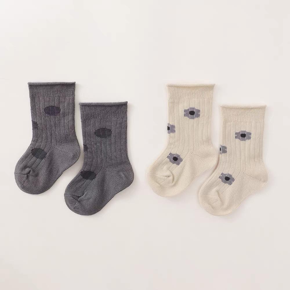 2 Pack Socks – Grey Dots & Beige Flowers